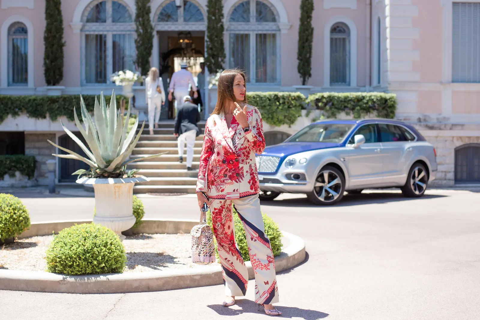 Sharp focus in event photography at a notable gathering in Nice