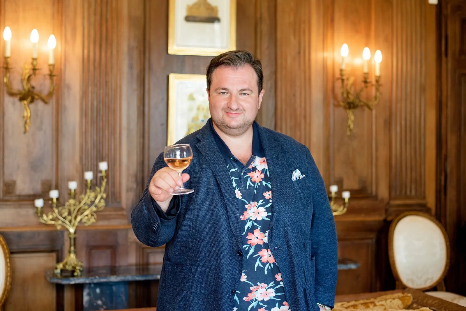 Spark of excitement in event photography at a high-profile event