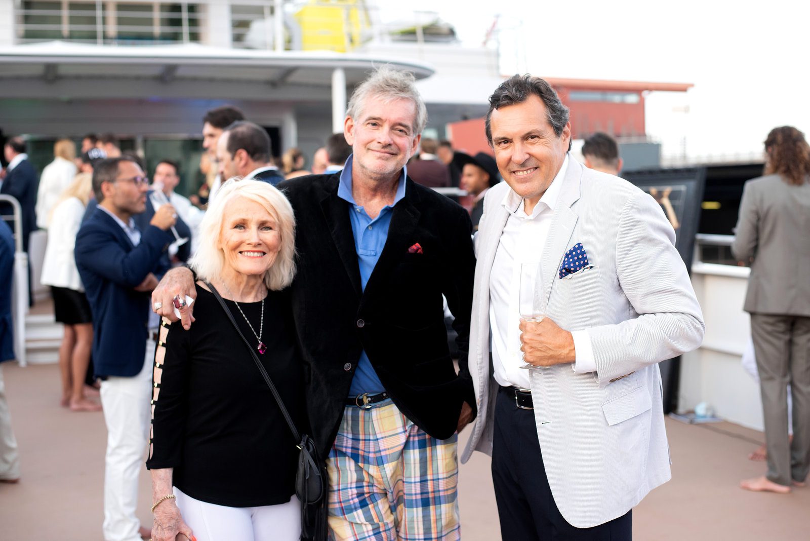 Lively vibe in event photography at a French professional gathering