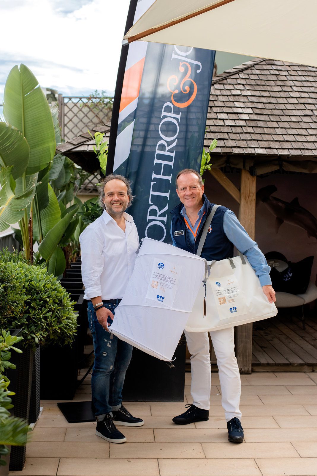 Quick snap in event photography at a glamorous yacht gathering