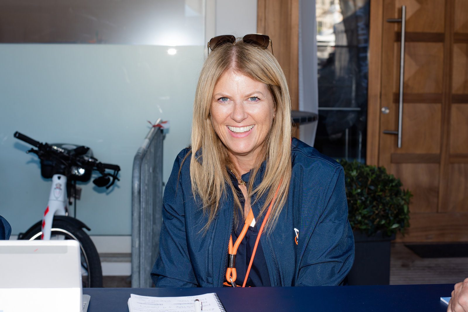 Quick snap in event photography at a vibrant yacht gathering