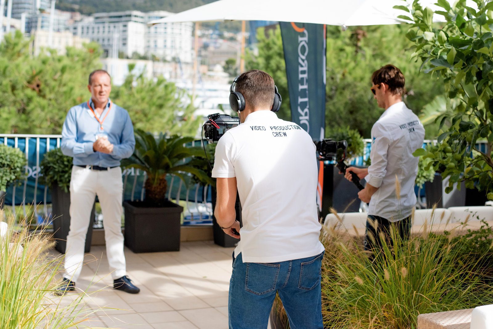 Sharp focus in event photography at a vibrant yacht event