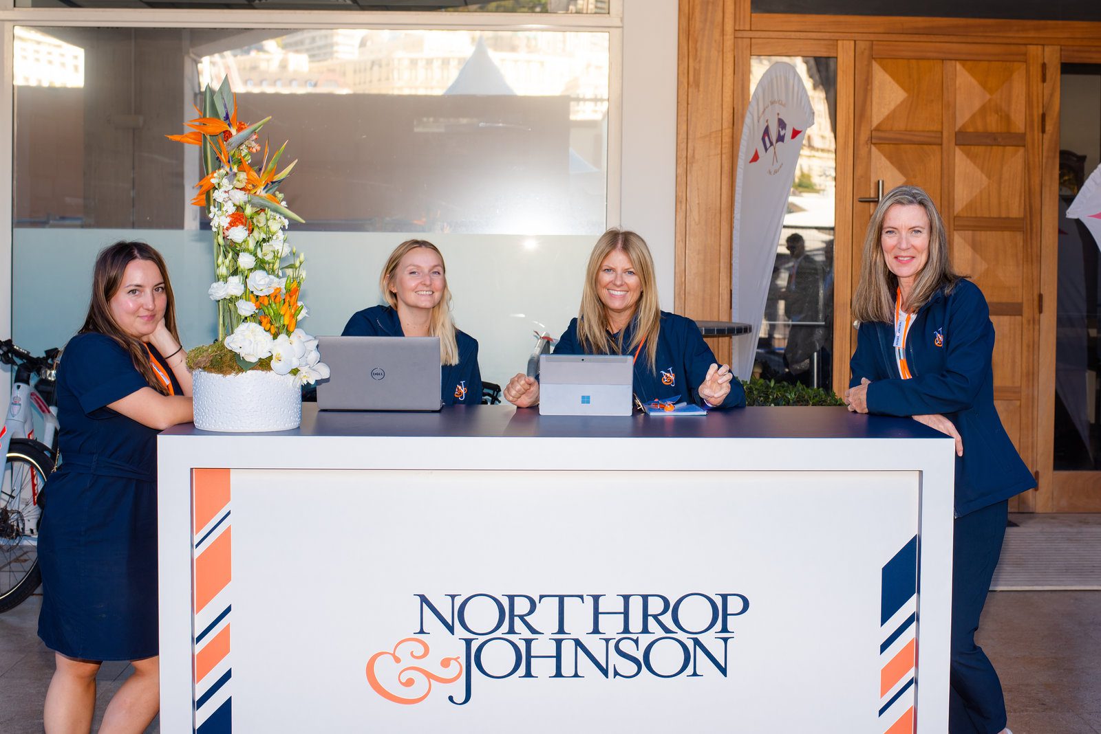 Vivid tone in event photography at a prestigious French show