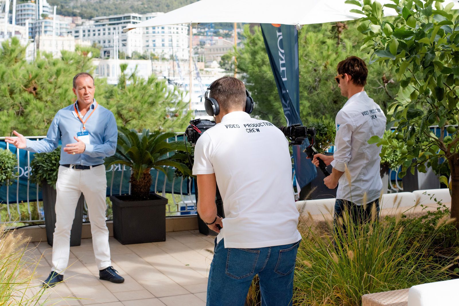 Vivid highlight in event photography at a glamorous yacht show