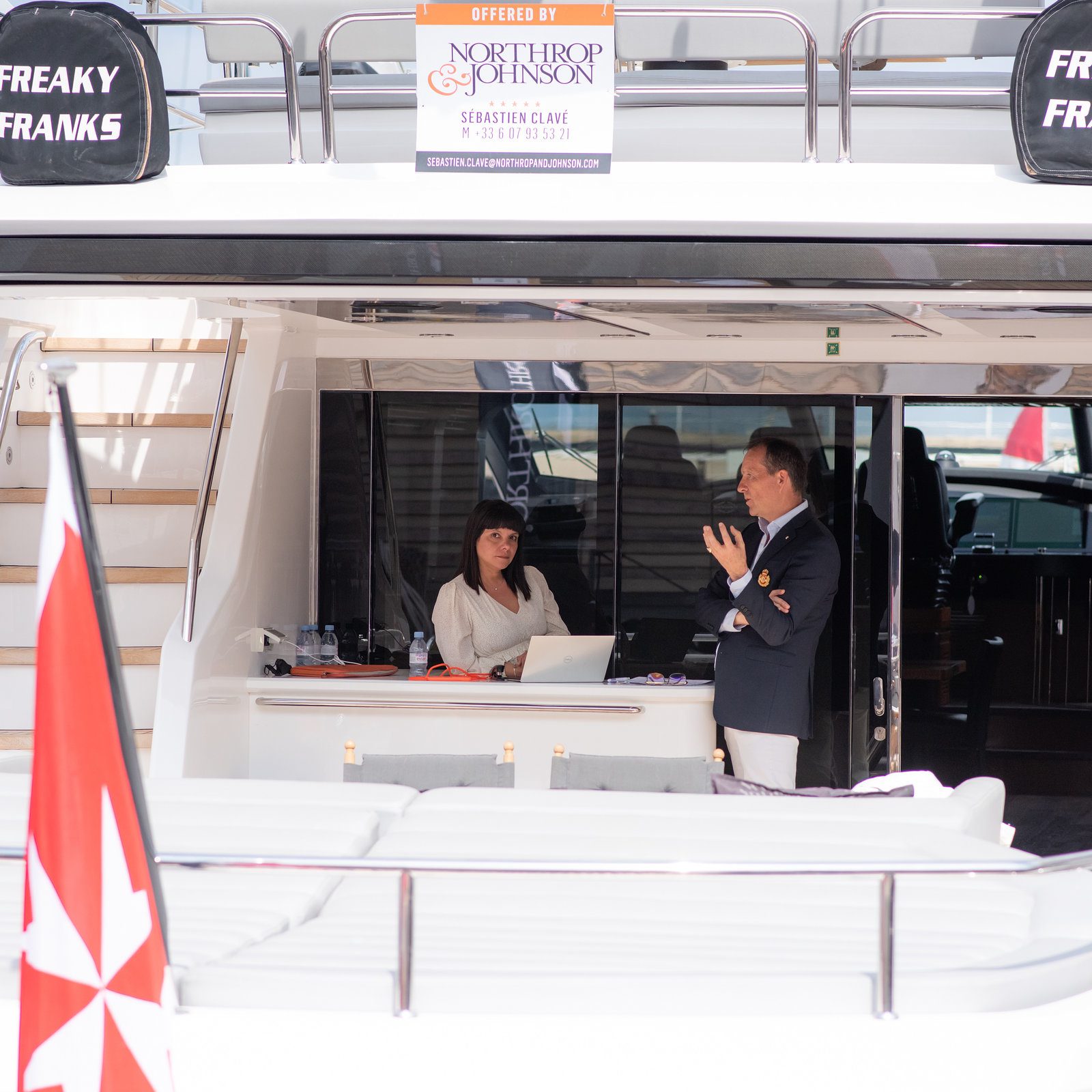 Timeless essence in event photography at a stylish French show