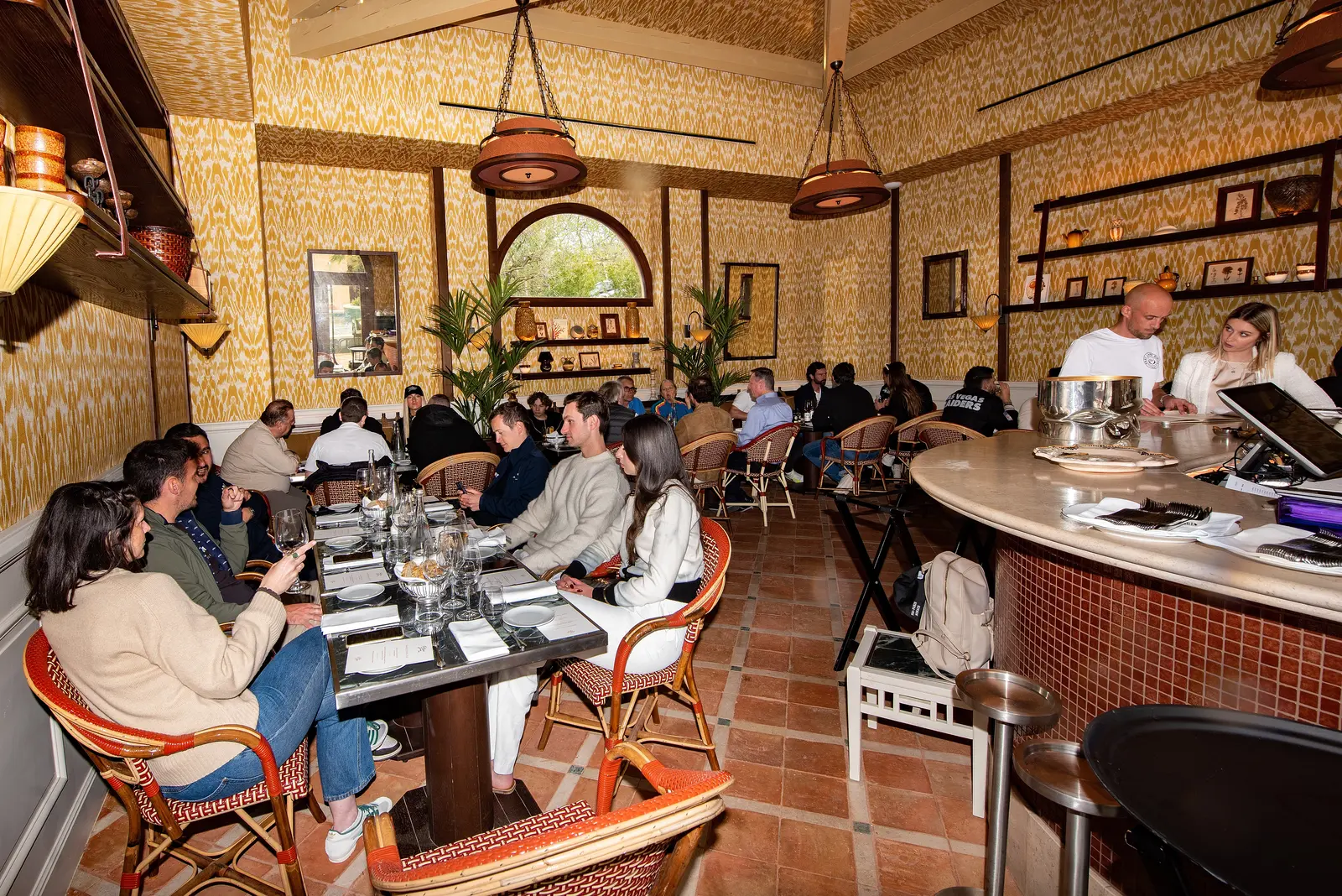 fast-lane-drive-french-event-photography-reflection