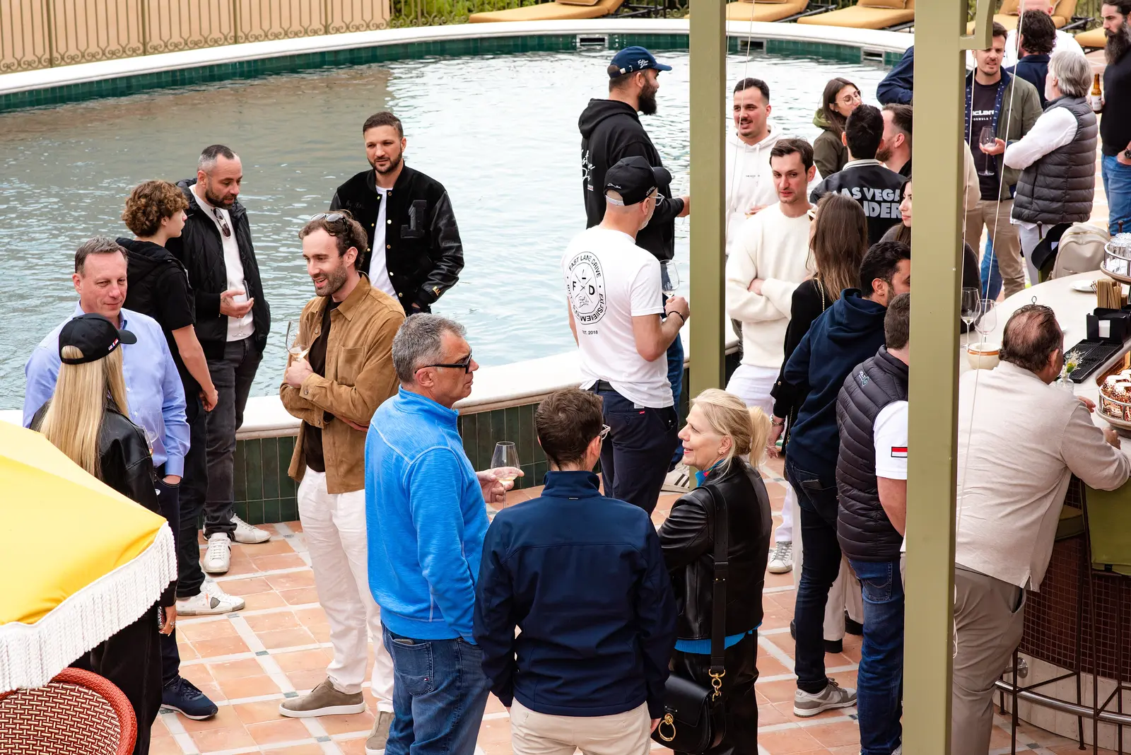 event-photography-fast-lane-drive-french-moment