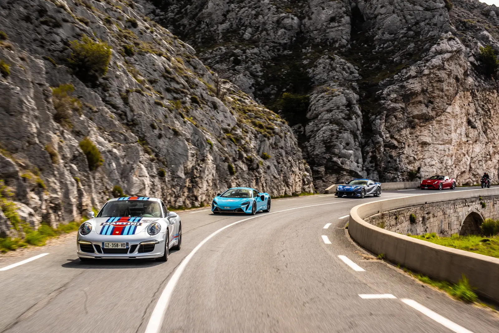 french-fast-lane-drive-event-photography-ambiance