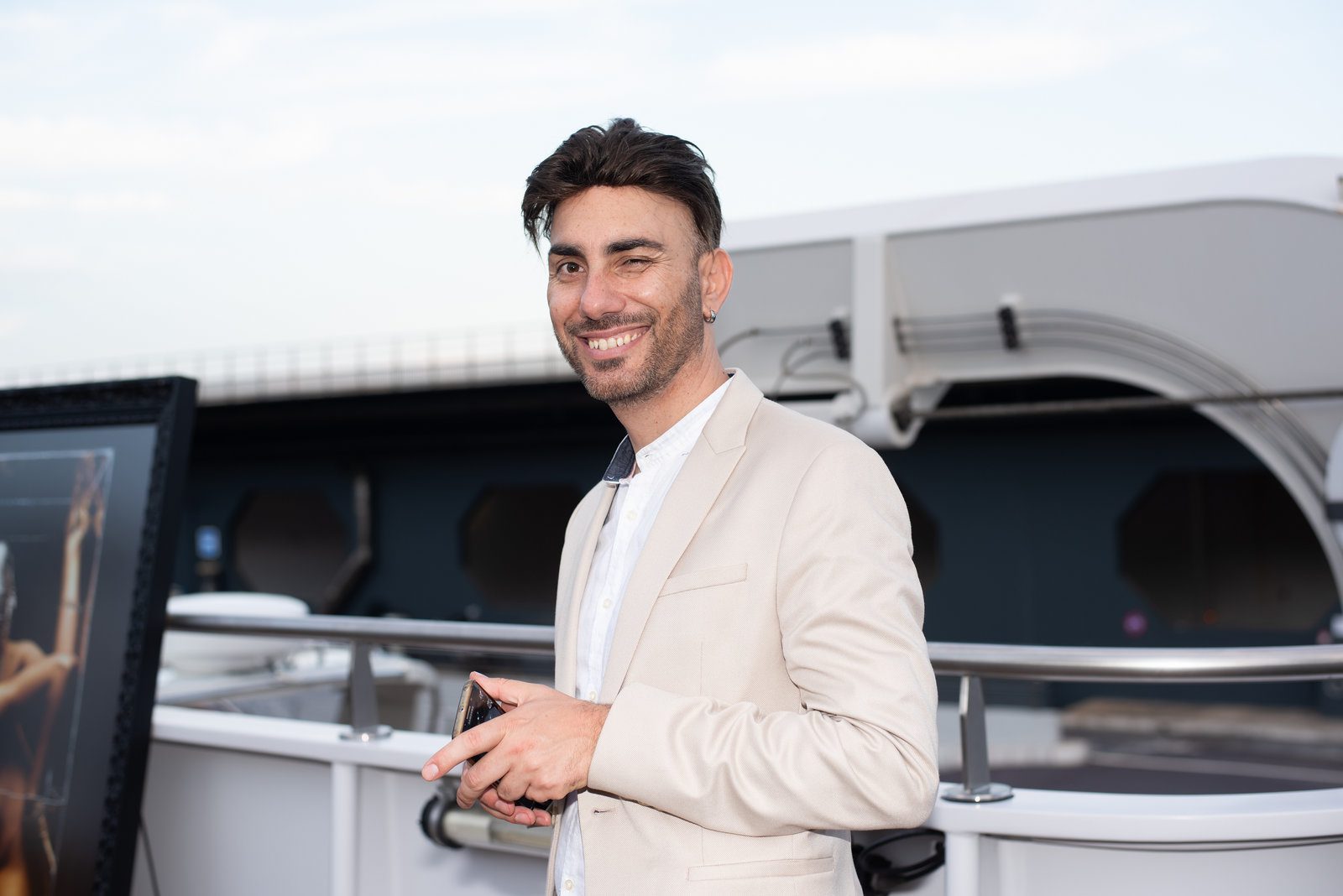 Bold shot in event photography at a prestigious French forum