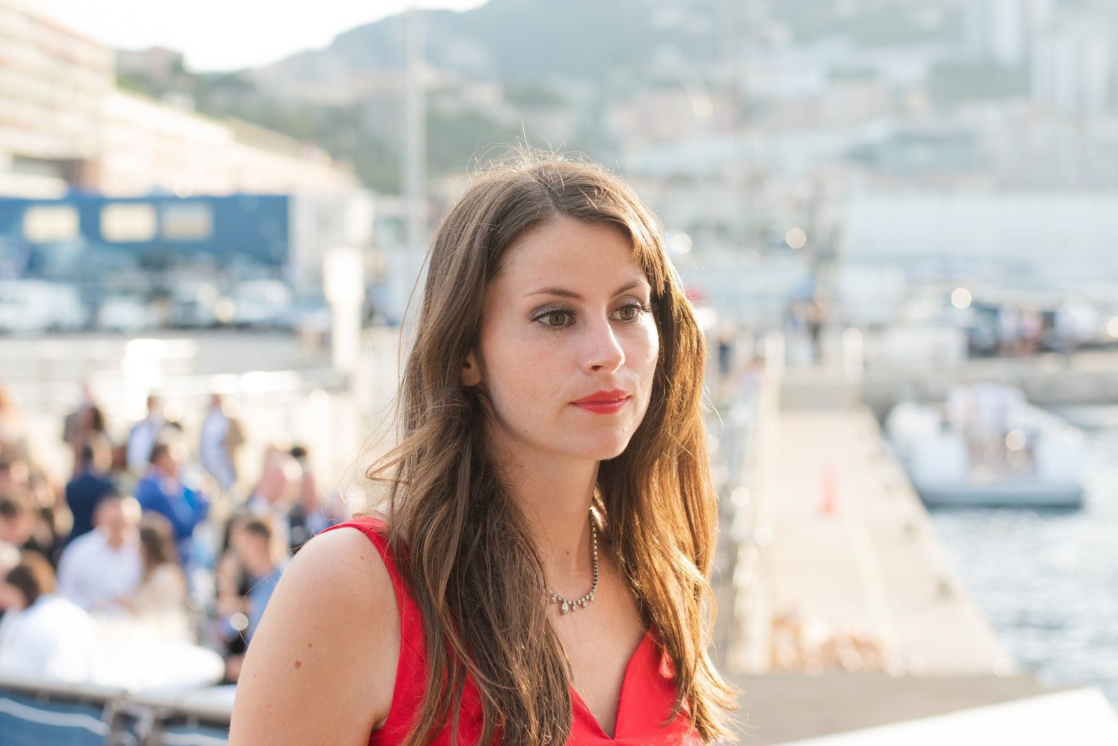 Fleeting glimpse in event photography at a prestigious French forum