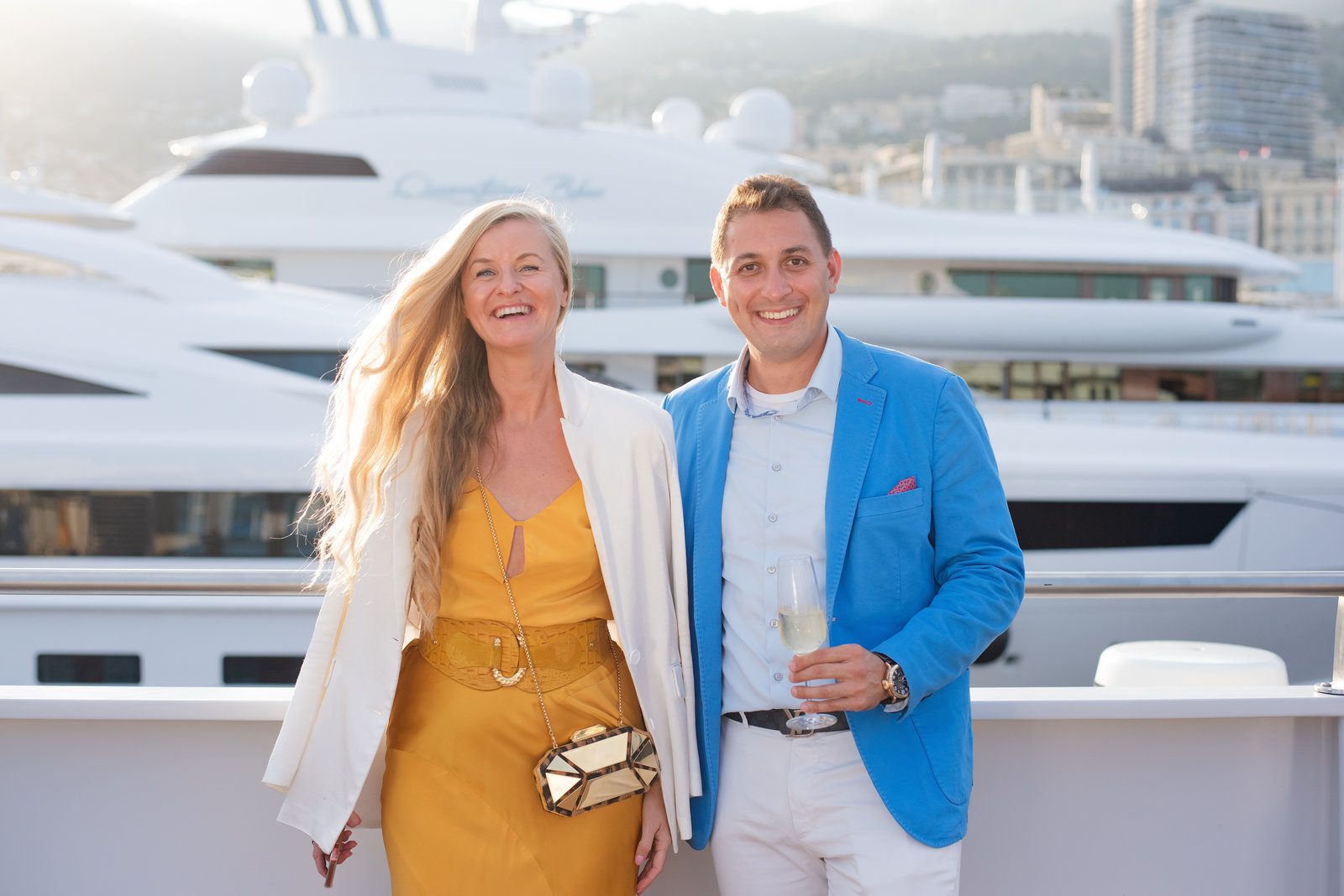 Dynamic perspective in event photography at a vibrant French gathering