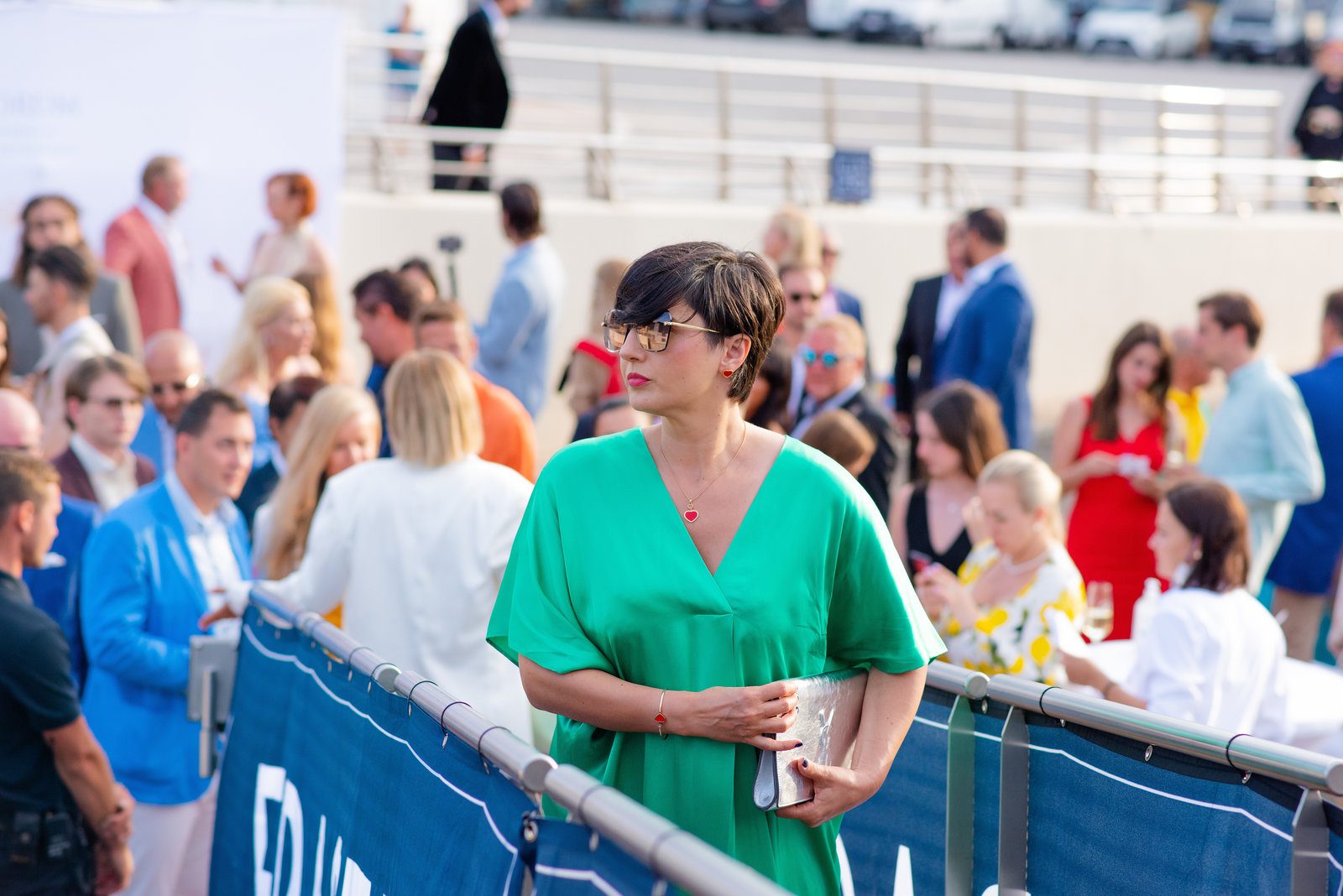 Quick glance in event photography at a vibrant French gathering