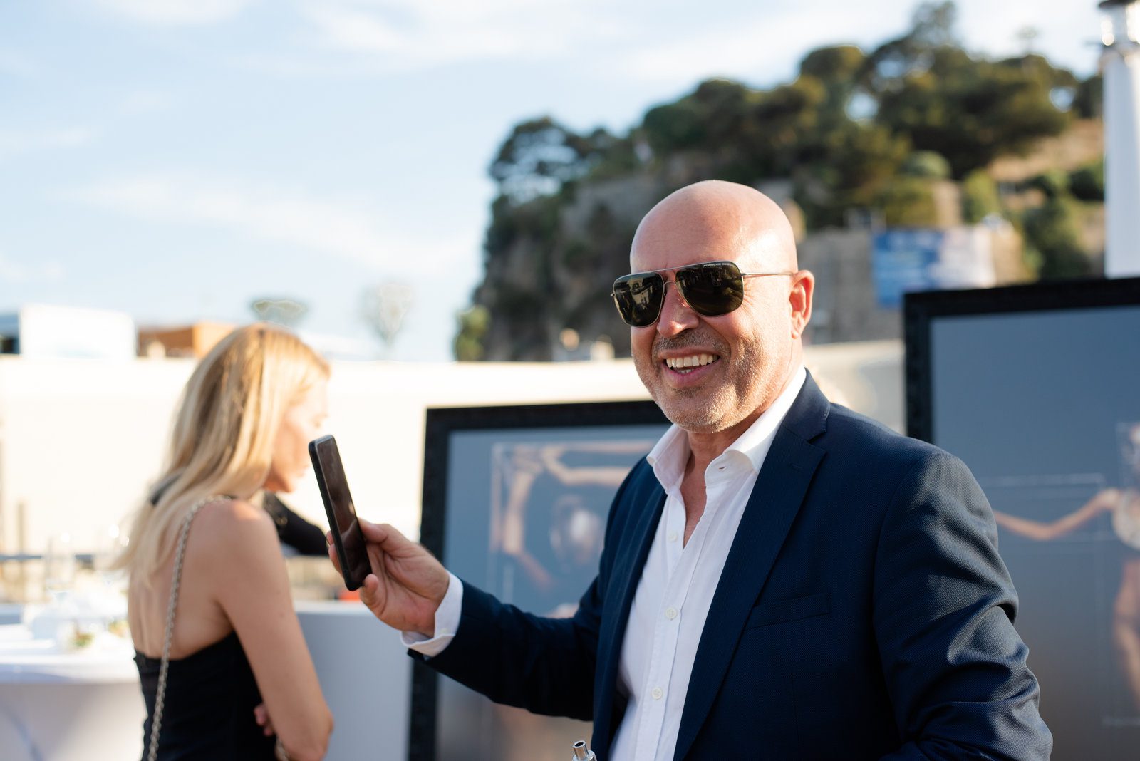 Subtle shade in event photography at a sophisticated French event