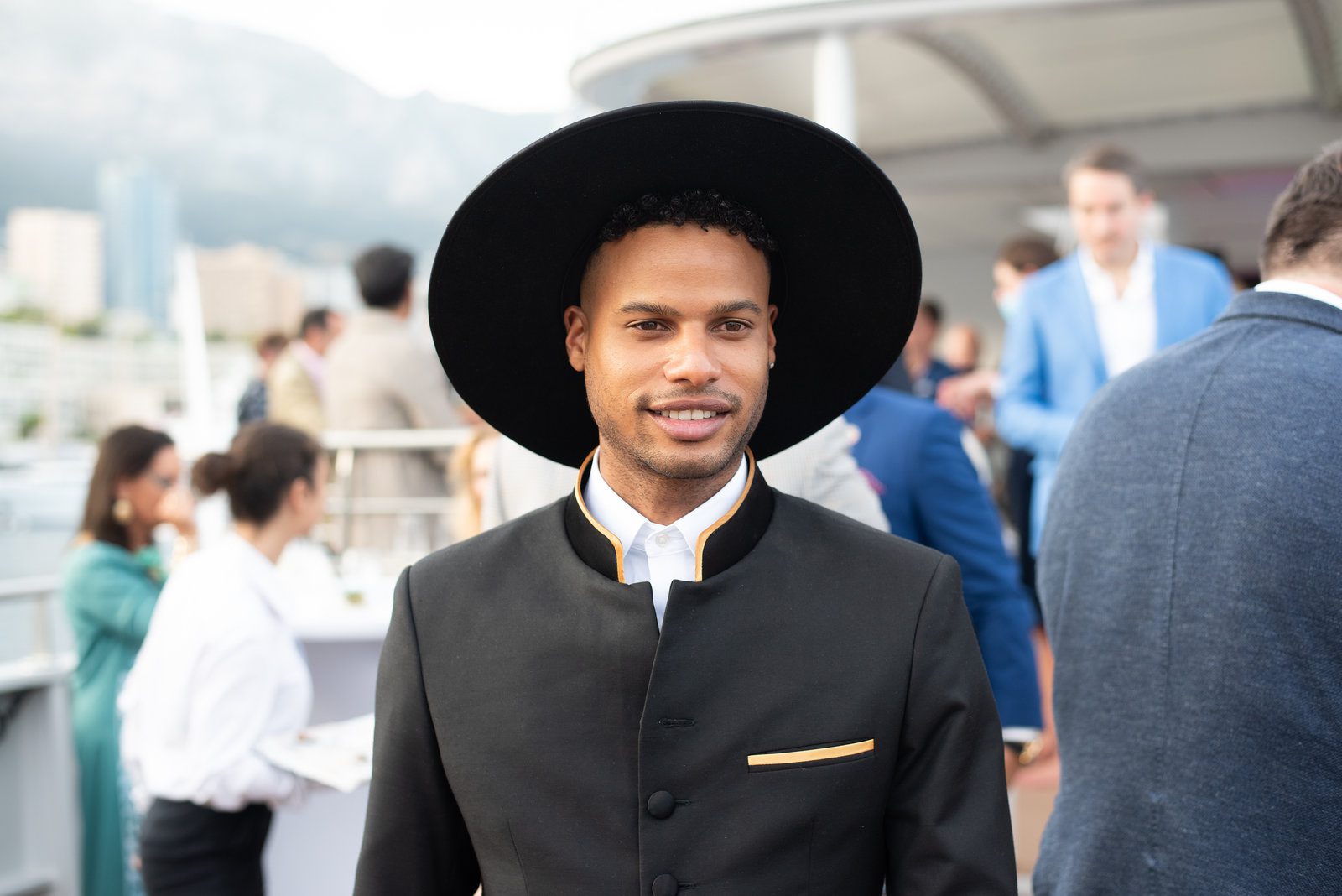 Bold shot in event photography at a stylish event