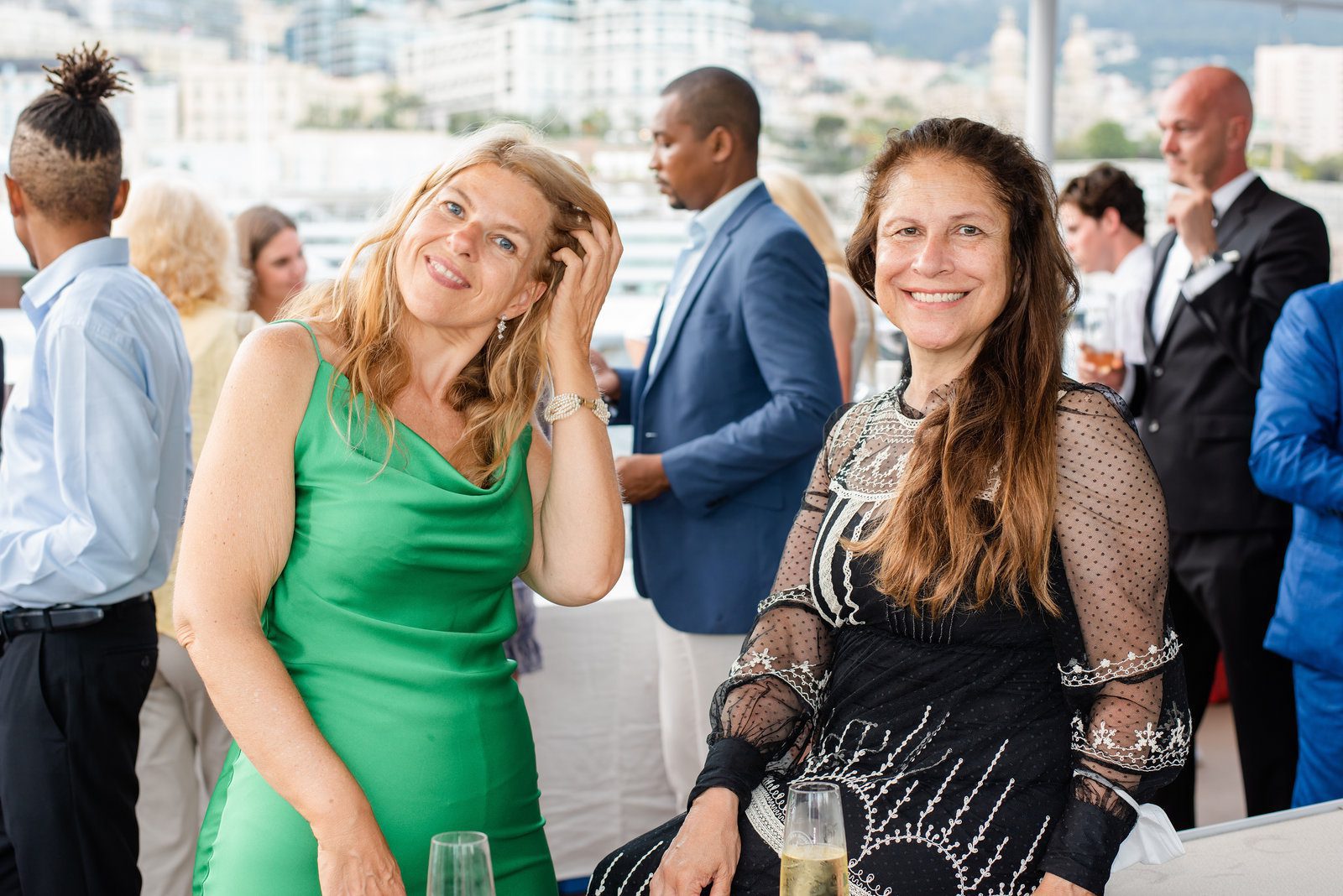 Electric excitement in event photography at a vibrant French gathering