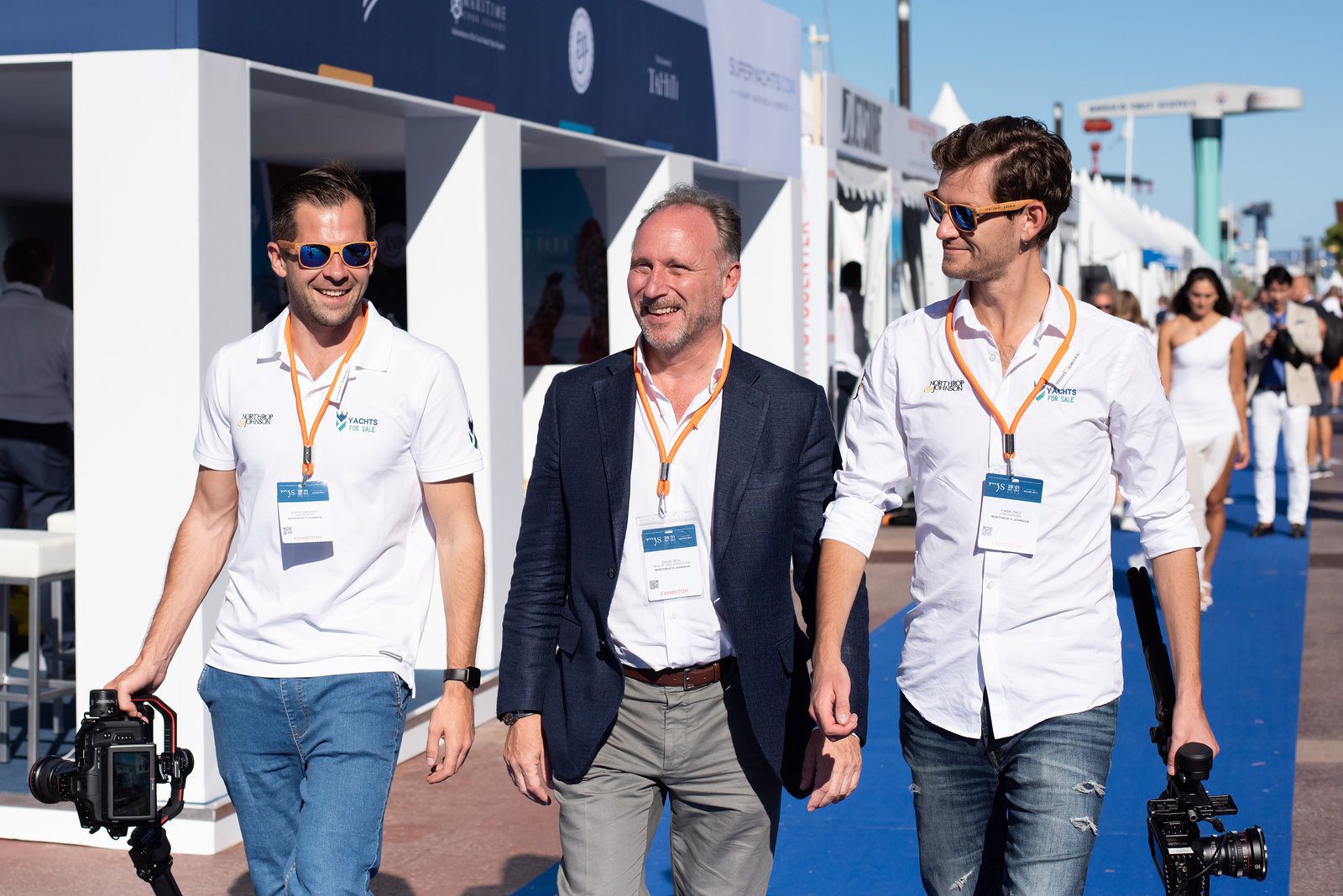 Graceful elegance in event photography at a prestigious French event