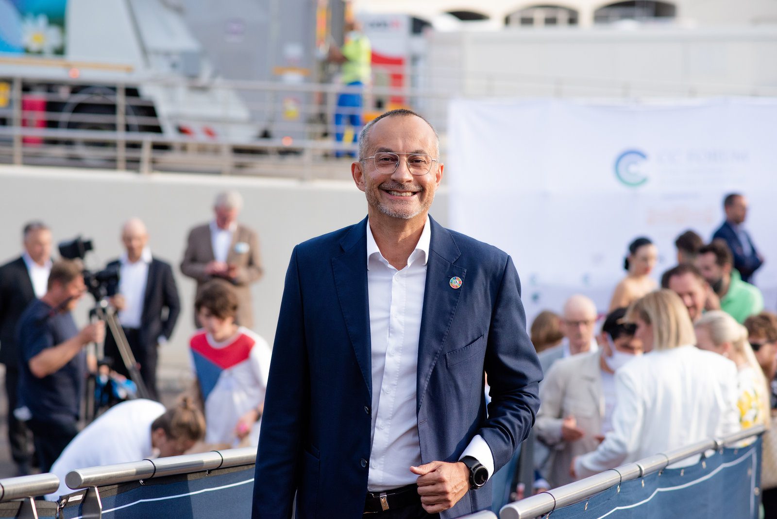 Timeless essence in event photography at a French professional event