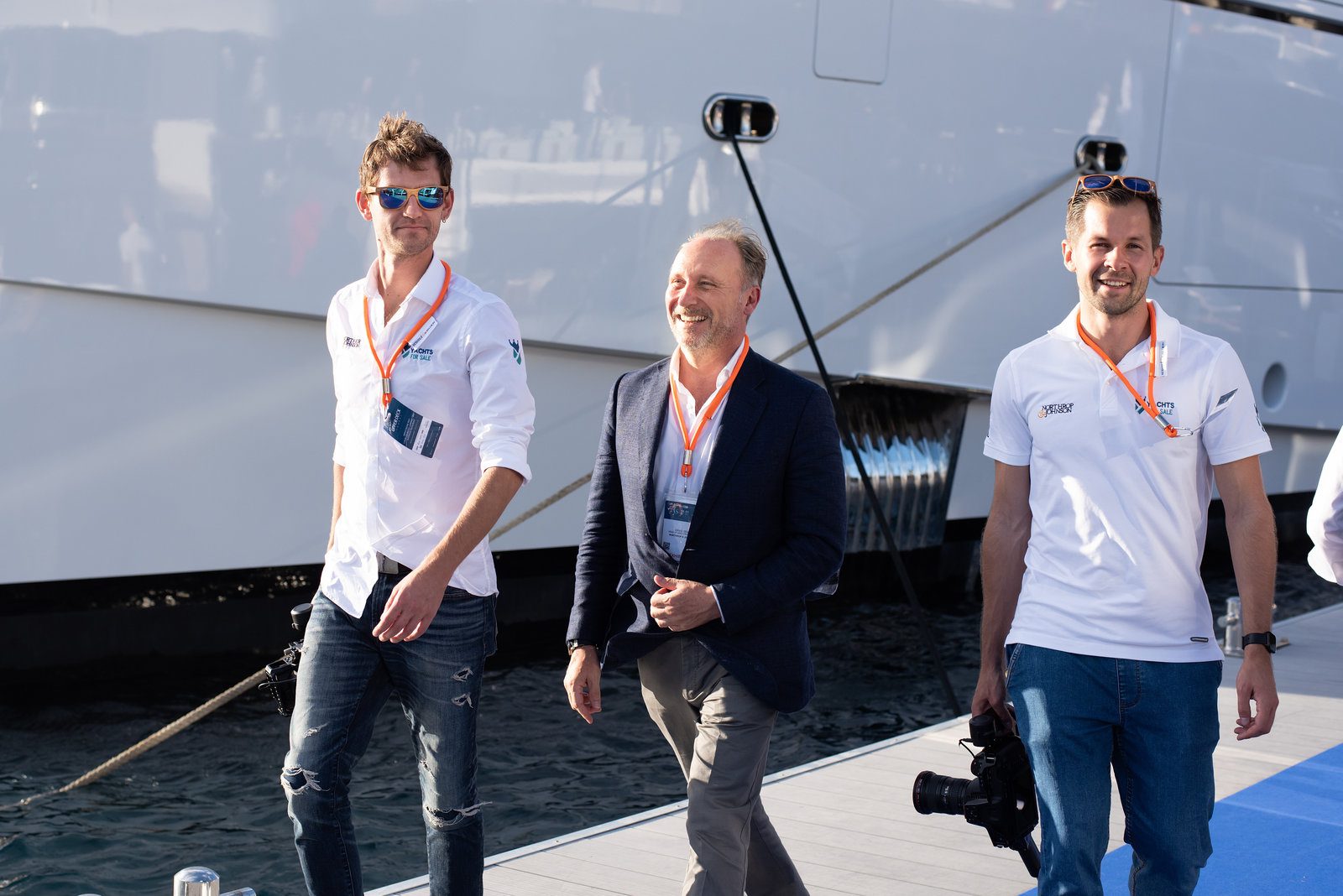 Dynamic capture in event photography at a luxurious yacht event