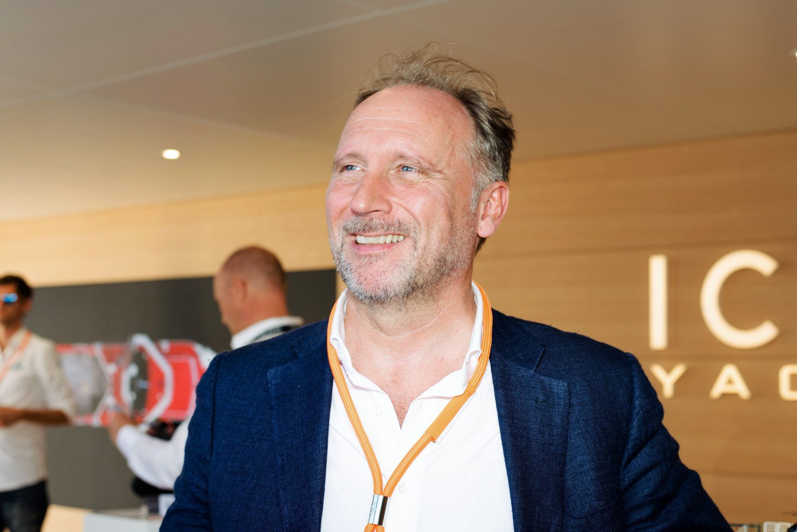 Vivid eclat in event photography at a luxurious yacht event