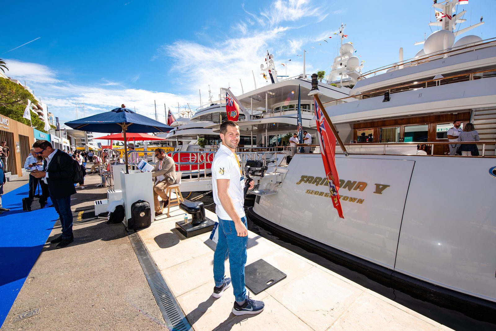 Stylish flair in event photography at a luxurious yacht show