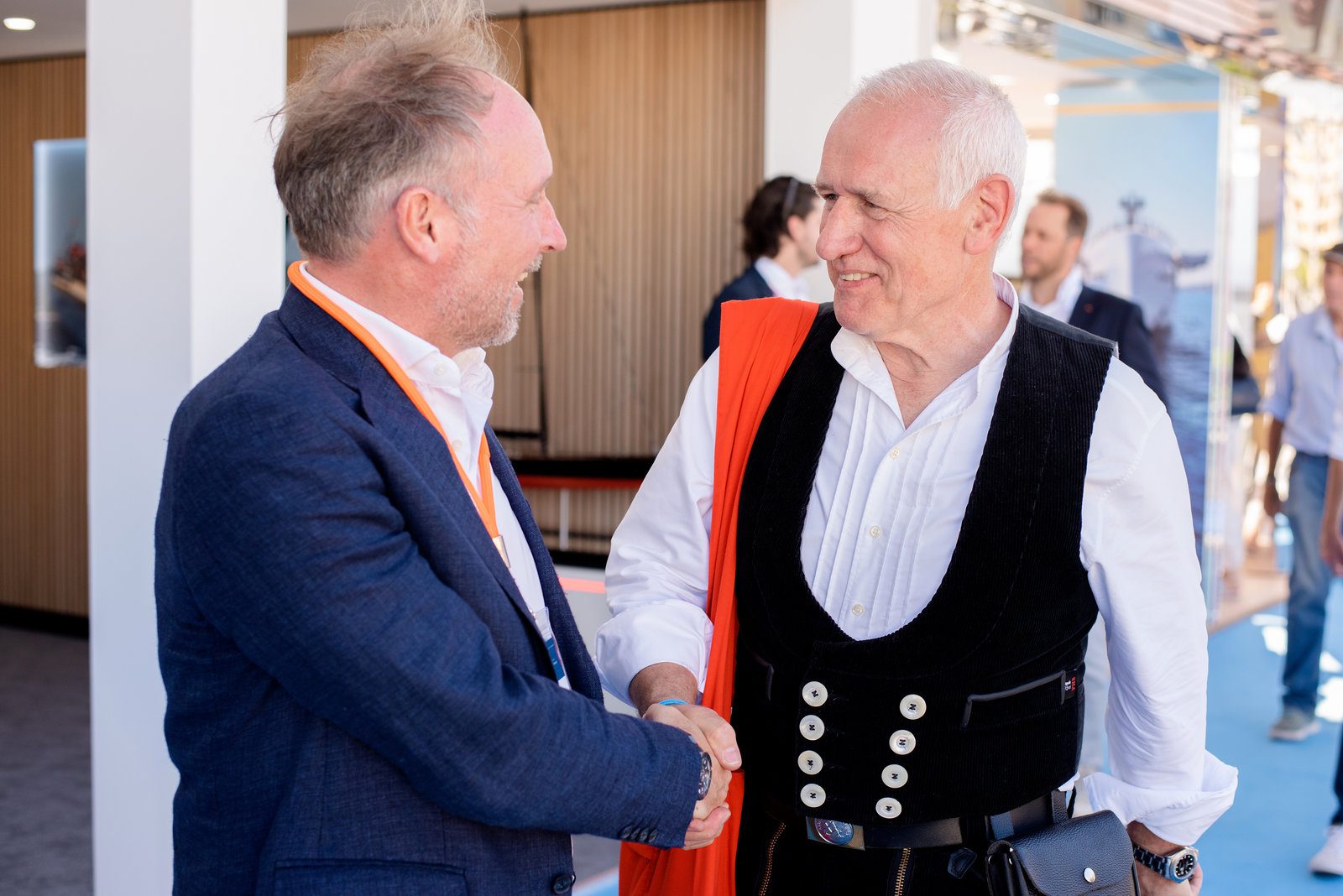 Exciting moment in event photography at a prestigious French show