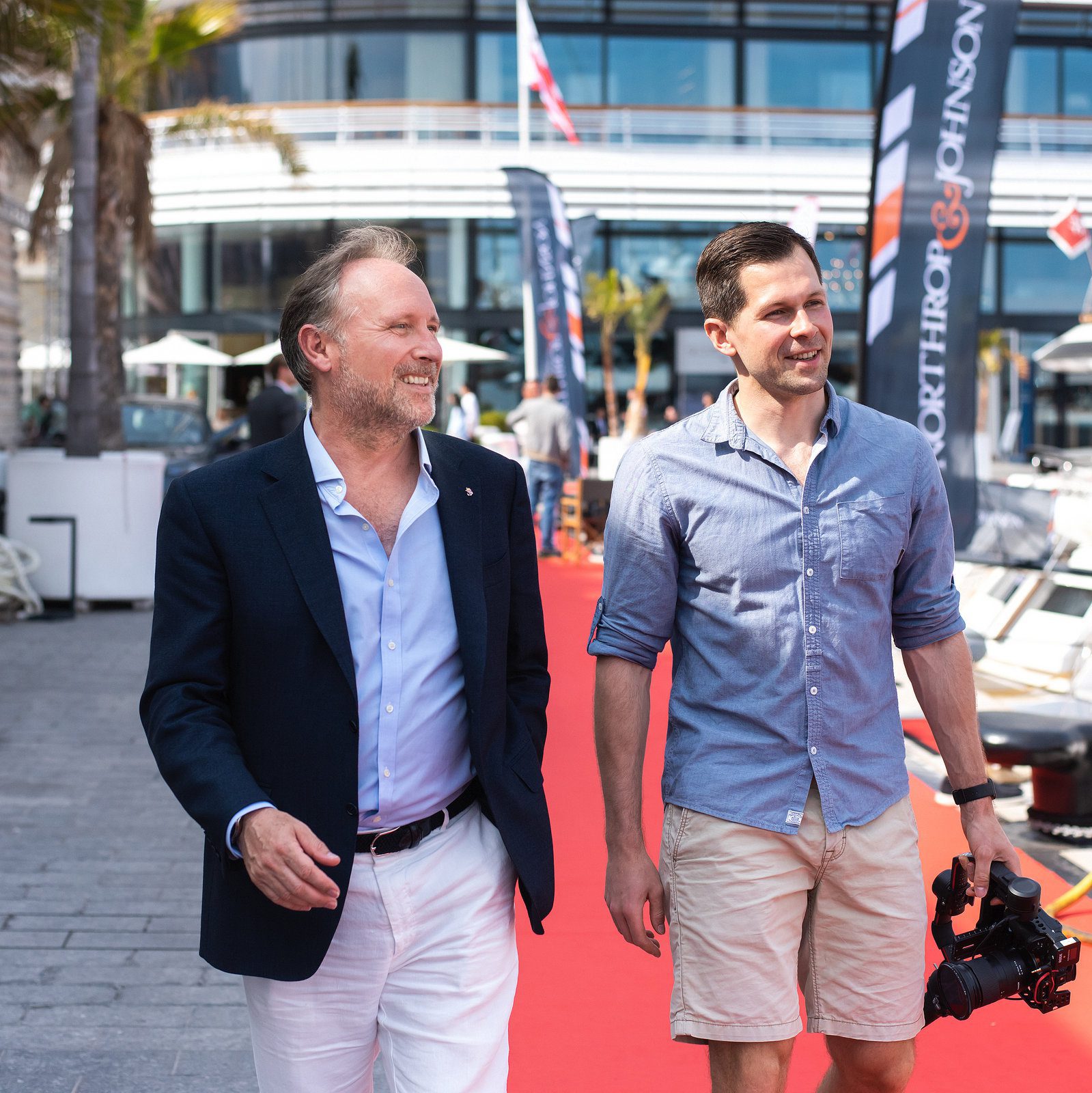 Lively zest in event photography at a vibrant French gathering