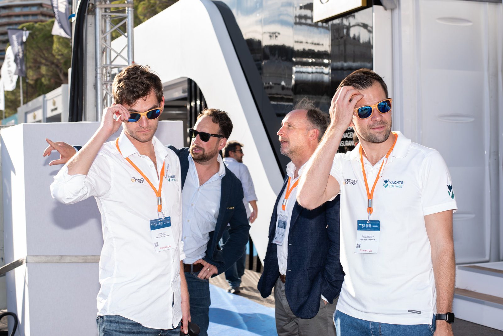 Electric buzz in event photography at a stylish French event