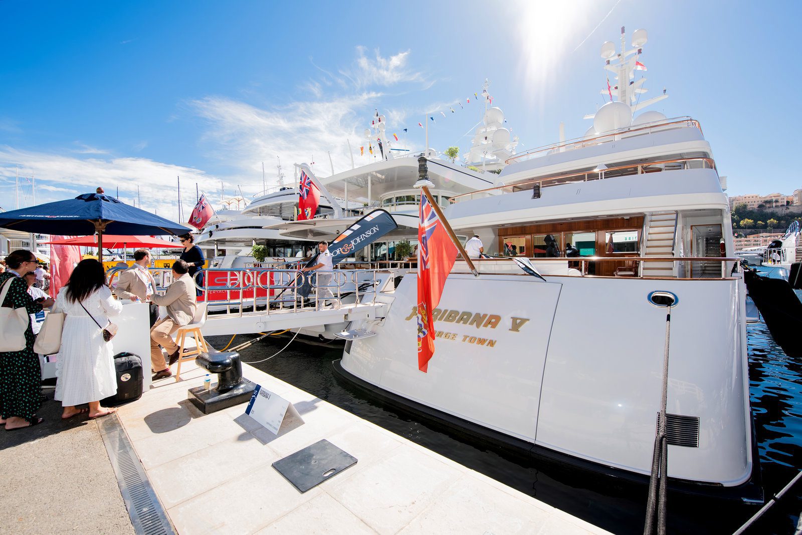 Glamorous scene in event photography at a dynamic yacht event