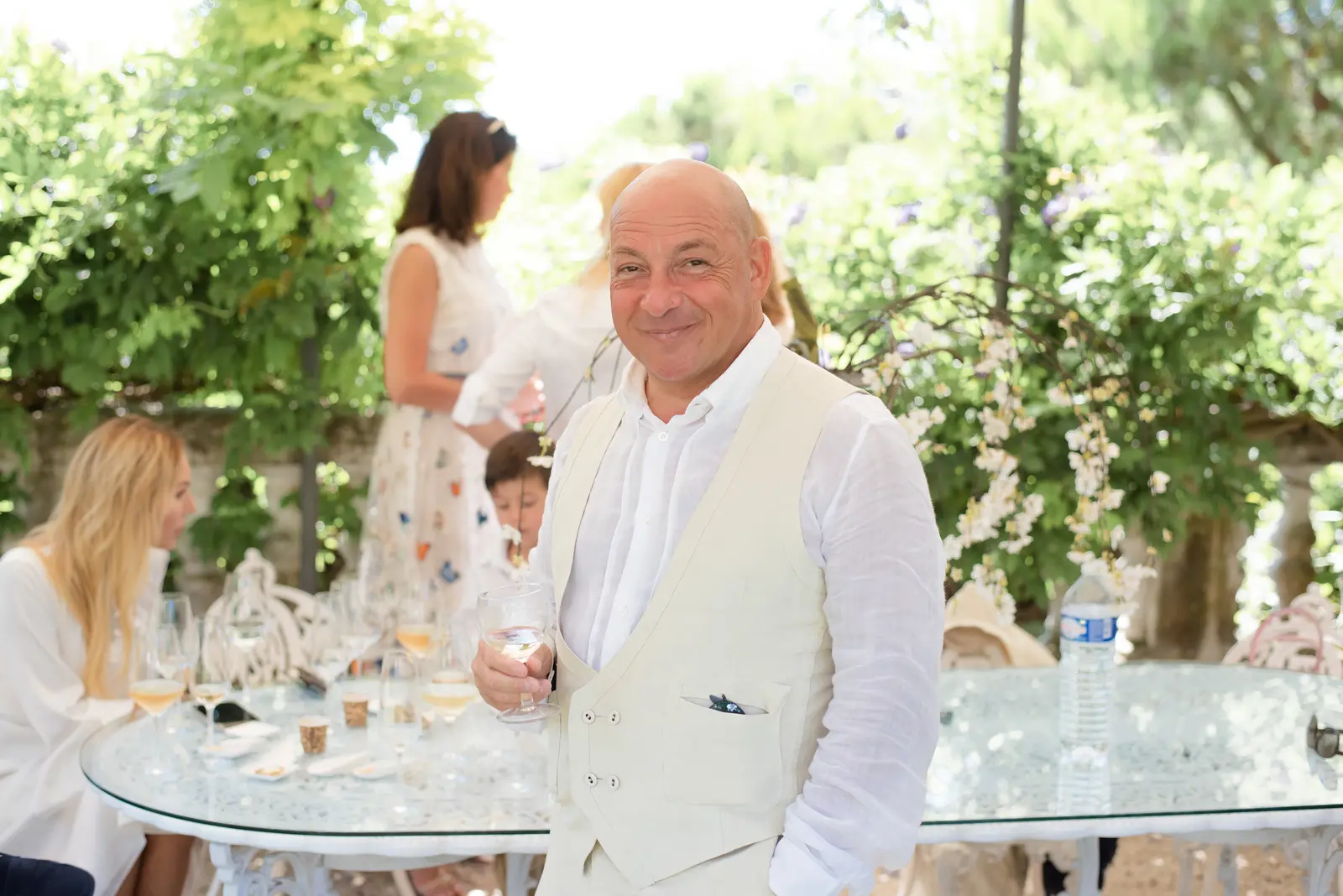 Glamorous moment in event photography at a high-end conference