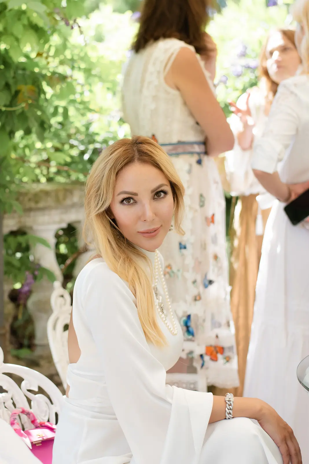 Fleeting glimpse in event photography at a notable event in Nice