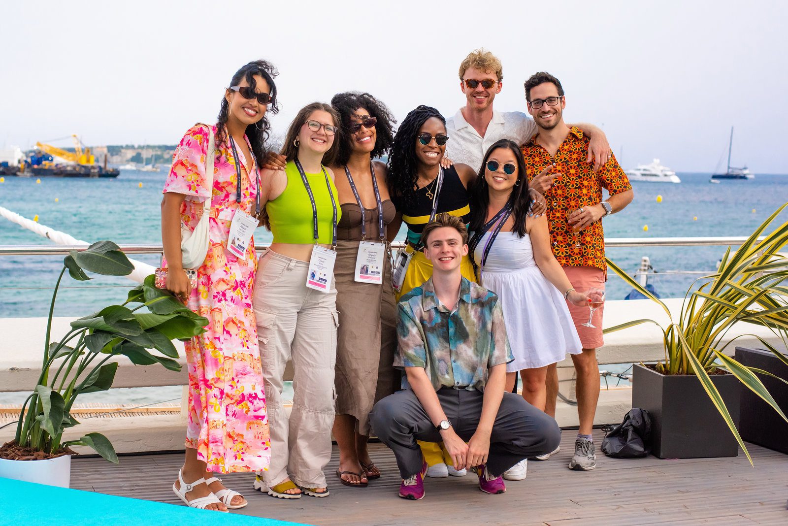 Graceful elegance in event photography at a stylish coastal event