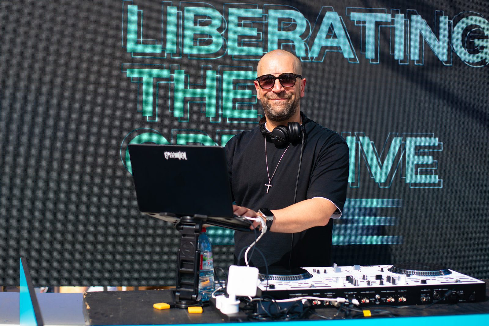 Grand moment in event photography at a stylish French Riviera event