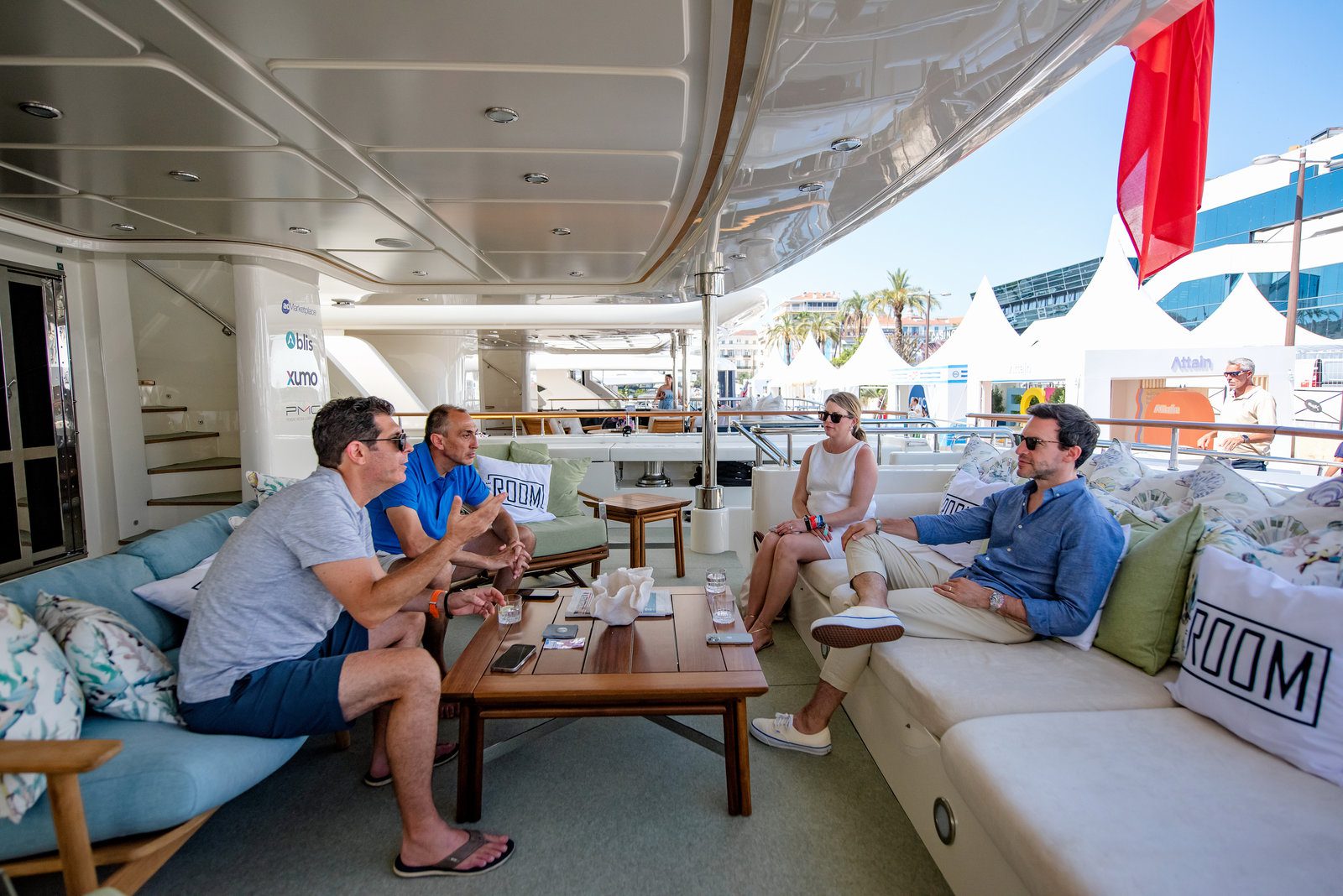 Exceptional event photography French Riviera featuring Toptal Marketing corporate meetings and business activities